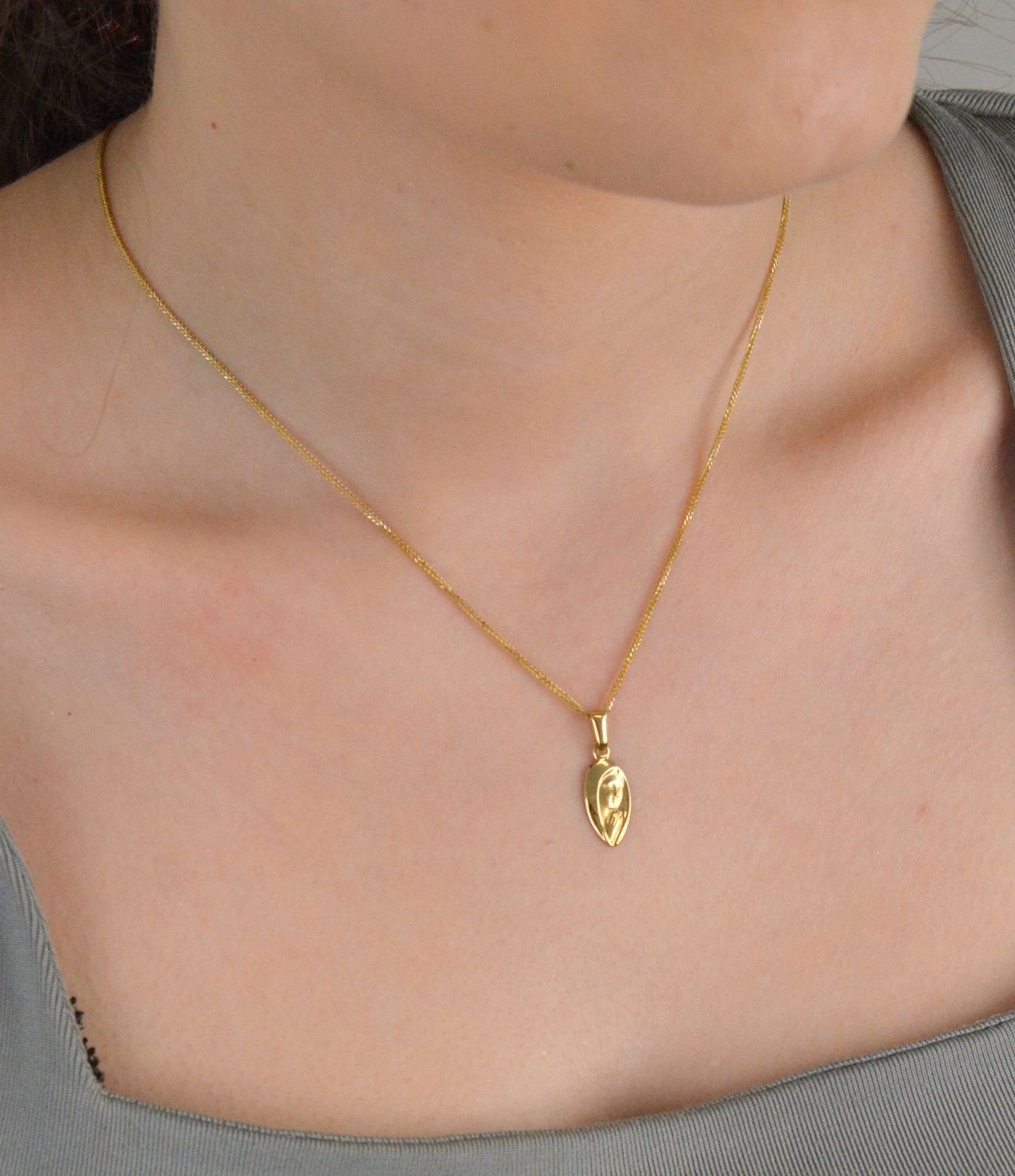 Złota zawieszka medalik ZA 426B 333 ✅ Medalik będący wspaniałą pamiątką i prezentem z okazji ✅.jpg